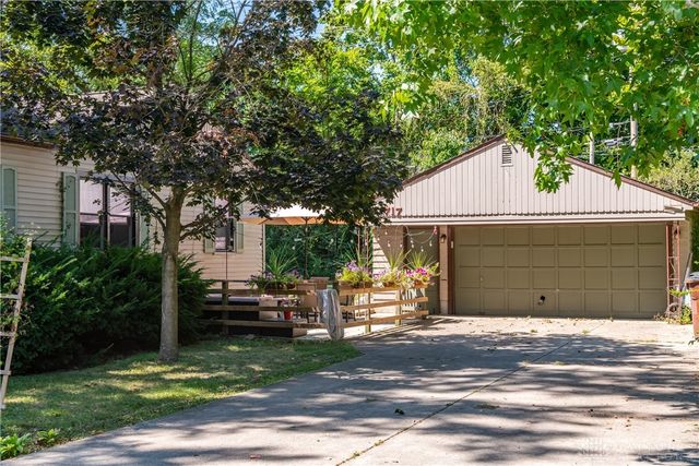 717 Woodlawn Avenue, Englewood, OH 45322