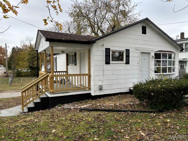 1301 Upper Cahokia Road, Cahokia, IL 62206