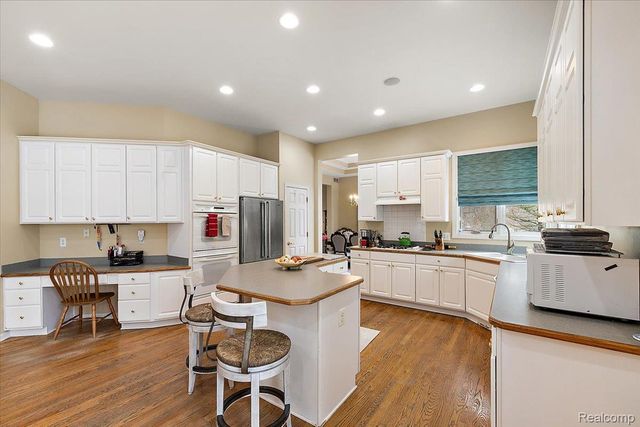 7108 Branford Court, West Bloomfield Charter Township, MI 48322