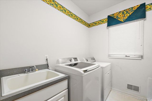 7108 Branford Court, West Bloomfield Charter Township, MI 48322