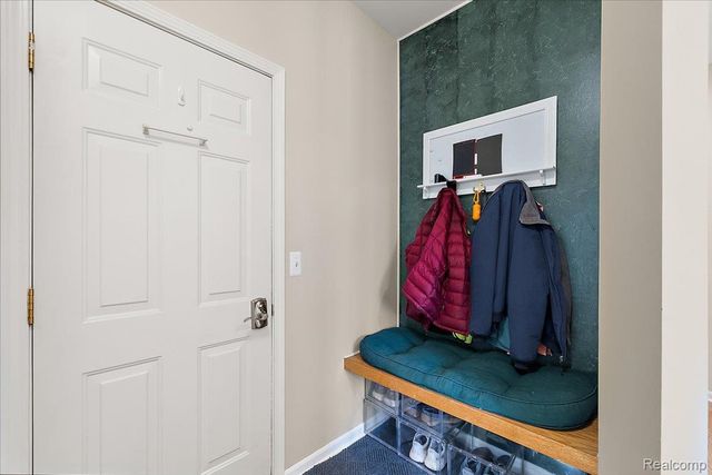 7108 Branford Court, West Bloomfield Charter Township, MI 48322