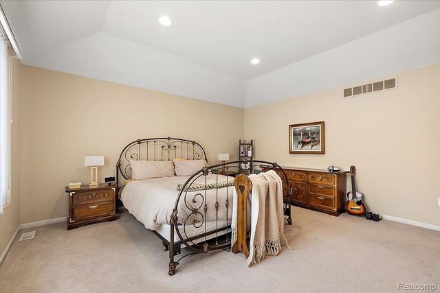 7108 Branford Court, West Bloomfield Charter Township, MI 48322