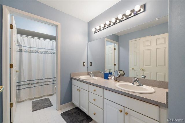 7108 Branford Court, West Bloomfield Charter Township, MI 48322