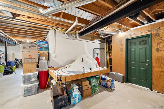 7108 Branford Court, West Bloomfield Charter Township, MI 48322