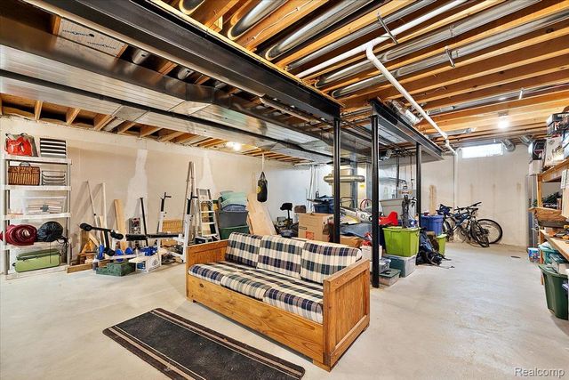 7108 Branford Court, West Bloomfield Charter Township, MI 48322