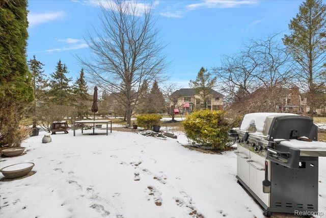 7108 Branford Court, West Bloomfield Charter Township, MI 48322