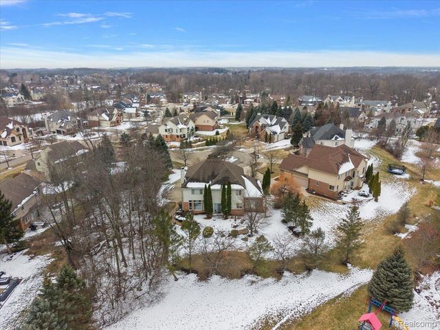 7108 Branford Court, West Bloomfield Charter Township, MI 48322