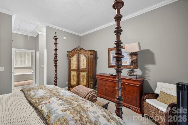 911 Buckberry Drive N, Sapphire, NC 28774