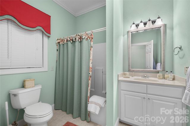911 Buckberry Drive N, Sapphire, NC 28774