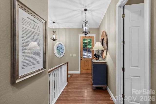 911 Buckberry Drive N, Sapphire, NC 28774