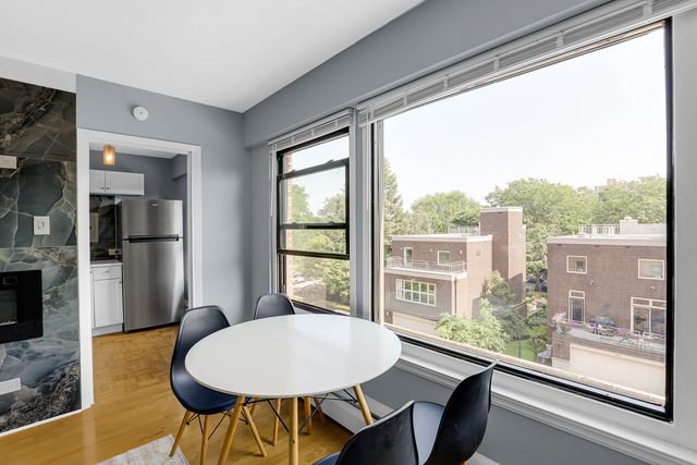 4880 N Marine Drive 404, Chicago, IL 60640