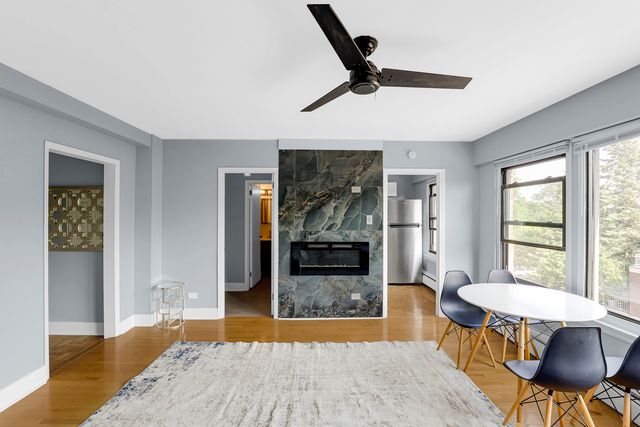 4880 N Marine Drive 404, Chicago, IL 60640