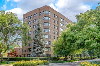 4880 N Marine Drive 404, Chicago, IL 60640