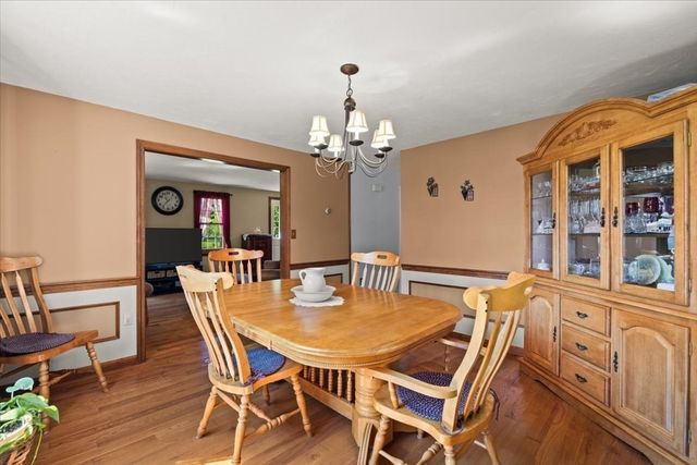 461 Hodges St, Taunton, MA 02780