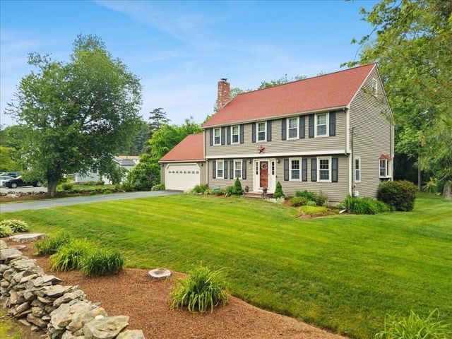 461 Hodges St, Taunton, MA 02780