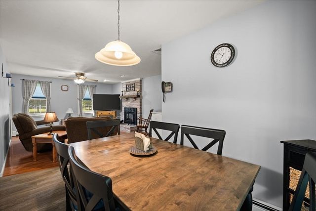 461 Hodges St, Taunton, MA 02780