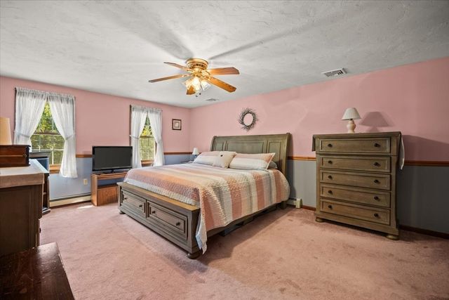 461 Hodges St, Taunton, MA 02780