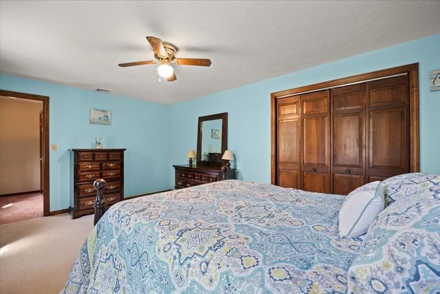 461 Hodges St, Taunton, MA 02780