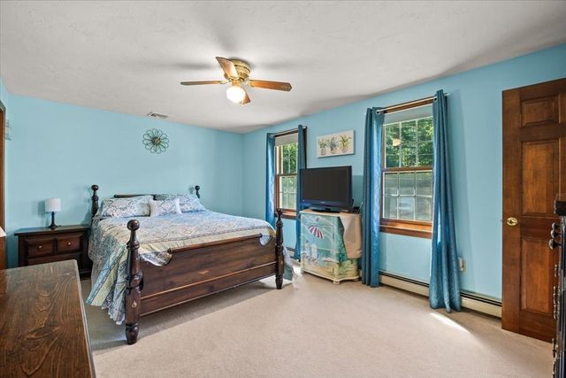 461 Hodges St, Taunton, MA 02780