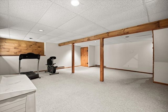 461 Hodges St, Taunton, MA 02780