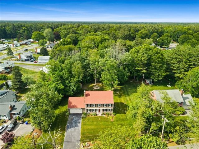 461 Hodges St, Taunton, MA 02780