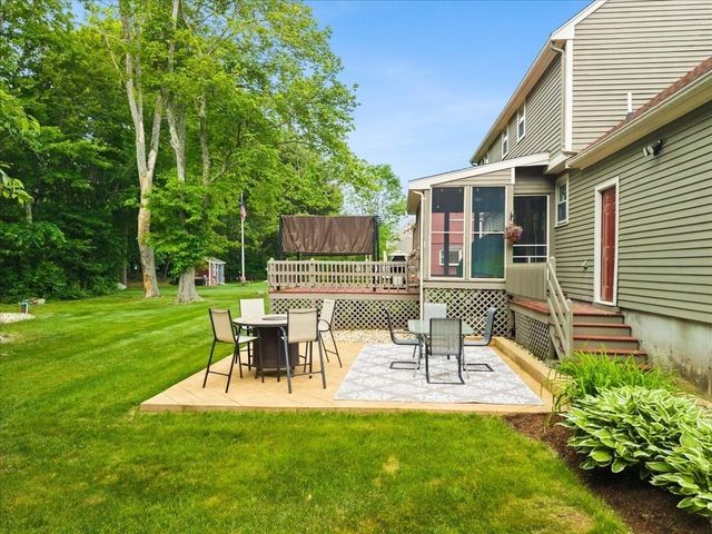 461 Hodges St, Taunton, MA 02780