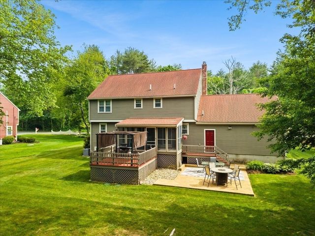 461 Hodges St, Taunton, MA 02780