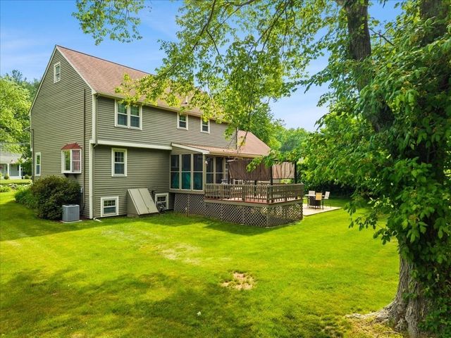 461 Hodges St, Taunton, MA 02780