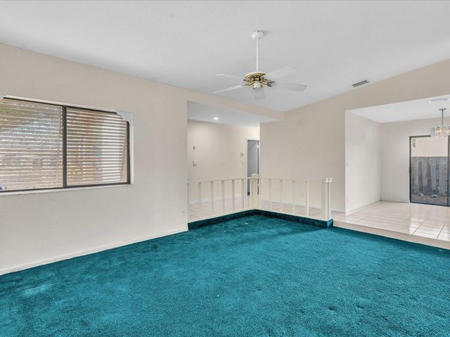 8949 NW 9th Place, Plantation, FL 33324