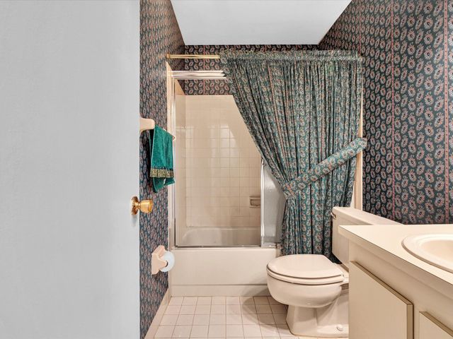 8949 NW 9th Place, Plantation, FL 33324