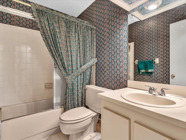 8949 NW 9th Place, Plantation, FL 33324
