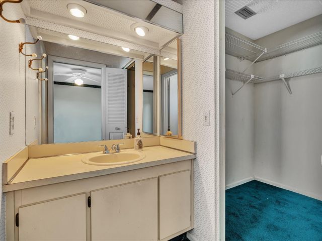 8949 NW 9th Place, Plantation, FL 33324