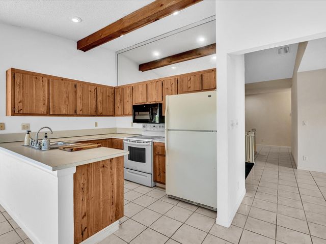 8949 NW 9th Place, Plantation, FL 33324