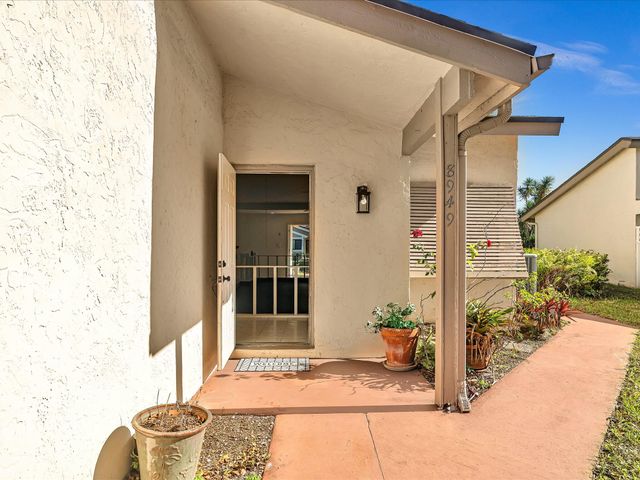 8949 NW 9th Place, Plantation, FL 33324