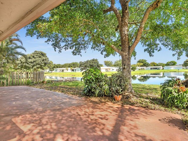 8949 NW 9th Place, Plantation, FL 33324