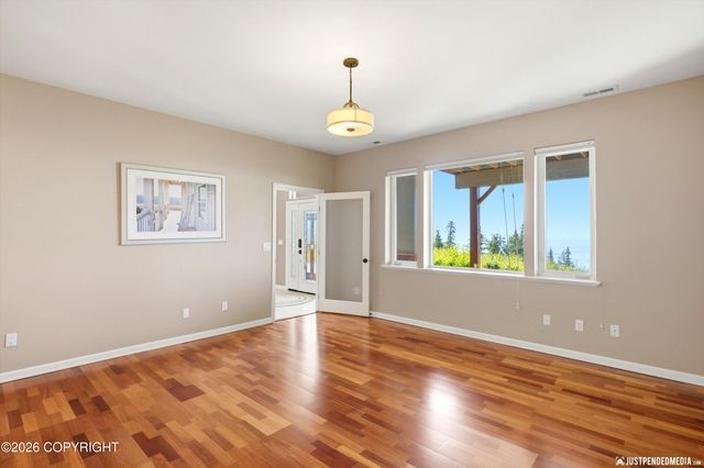 17041 Briarcliff Pointe Circle, Anchorage, AK 99516