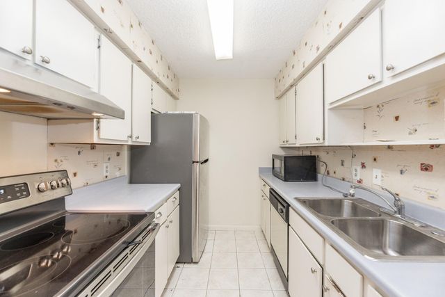 1900 Bay Area Boulevard 250, Houston, TX 77058