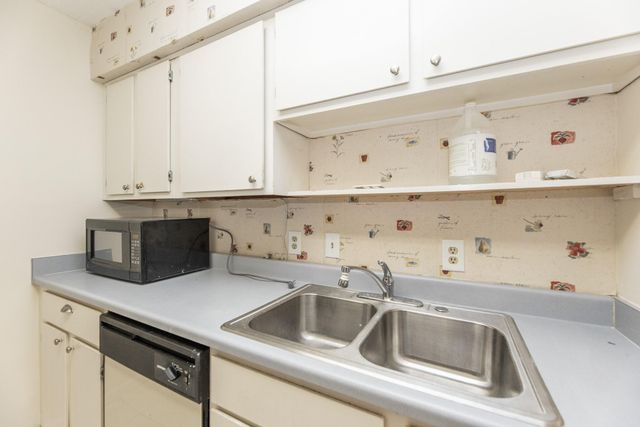 1900 Bay Area Boulevard 250, Houston, TX 77058