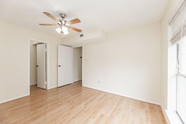1900 Bay Area Boulevard 250, Houston, TX 77058