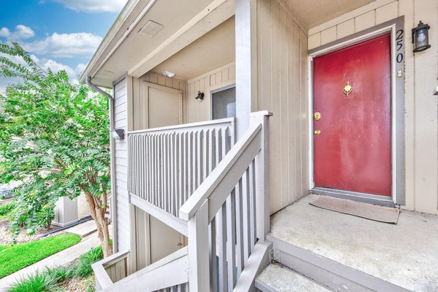 1900 Bay Area Boulevard 250, Houston, TX 77058