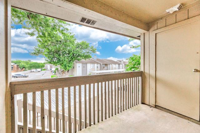1900 Bay Area Boulevard 250, Houston, TX 77058