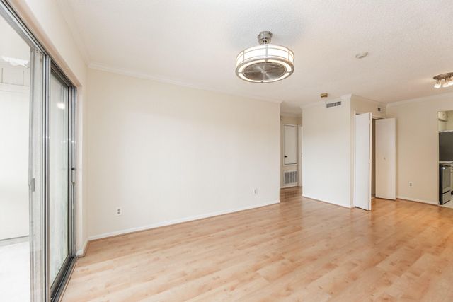 1900 Bay Area Boulevard 250, Houston, TX 77058