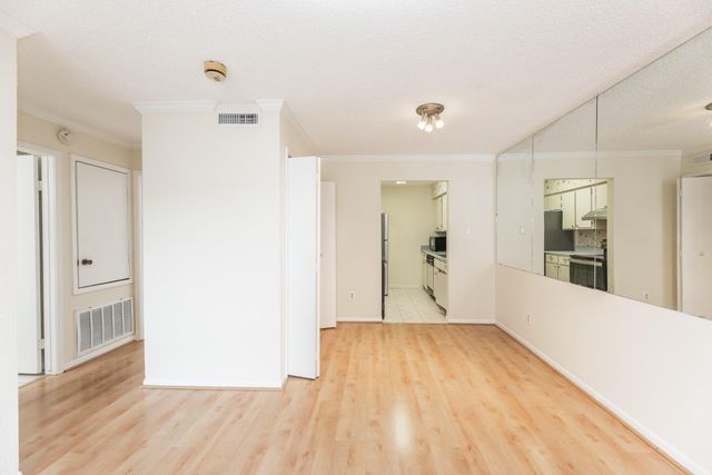 1900 Bay Area Boulevard 250, Houston, TX 77058