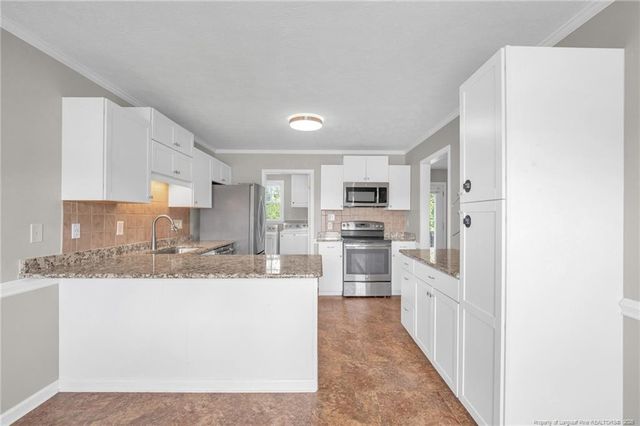 3028 Piney Mountain Drive, Hope Mills, NC 28348