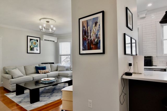 14 Castle Rock St 14, Boston, MA 02125