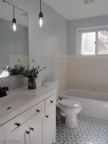 42937 Crestlane Drive, Elyria, OH 44035