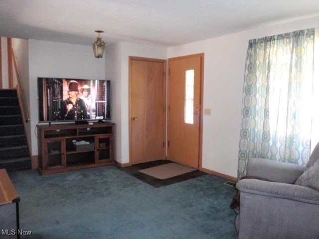 42937 Crestlane Drive, Elyria, OH 44035