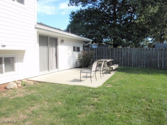 42937 Crestlane Drive, Elyria, OH 44035