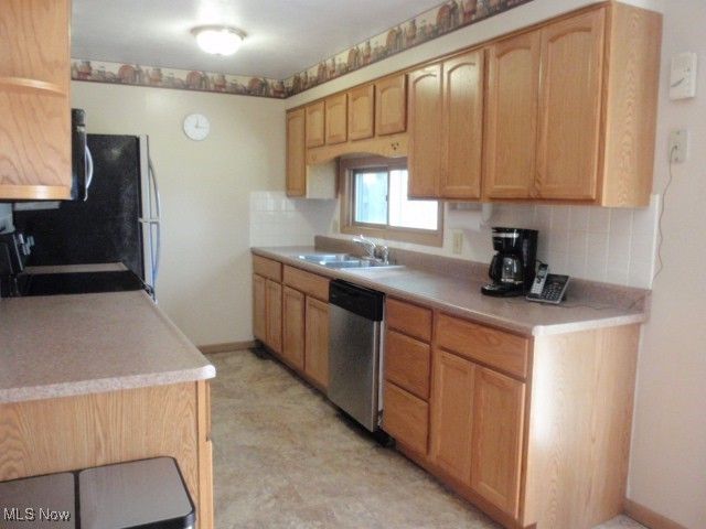 42937 Crestlane Drive, Elyria, OH 44035