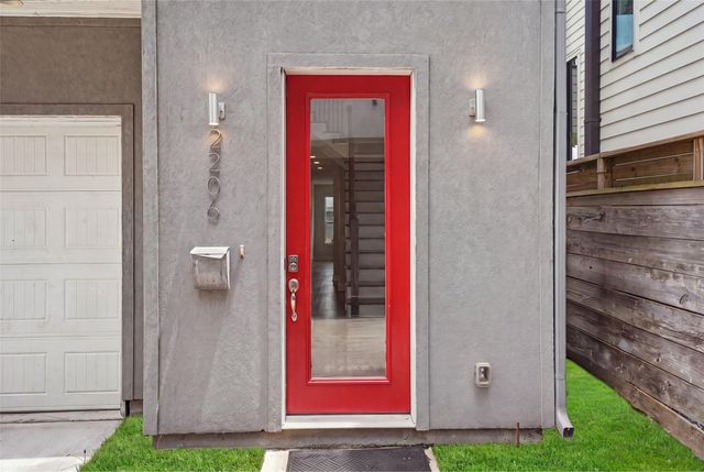 2206 Holman Street, Houston, TX 77004